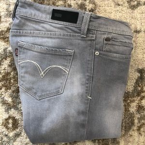 Levi Grey Skinny Jeans